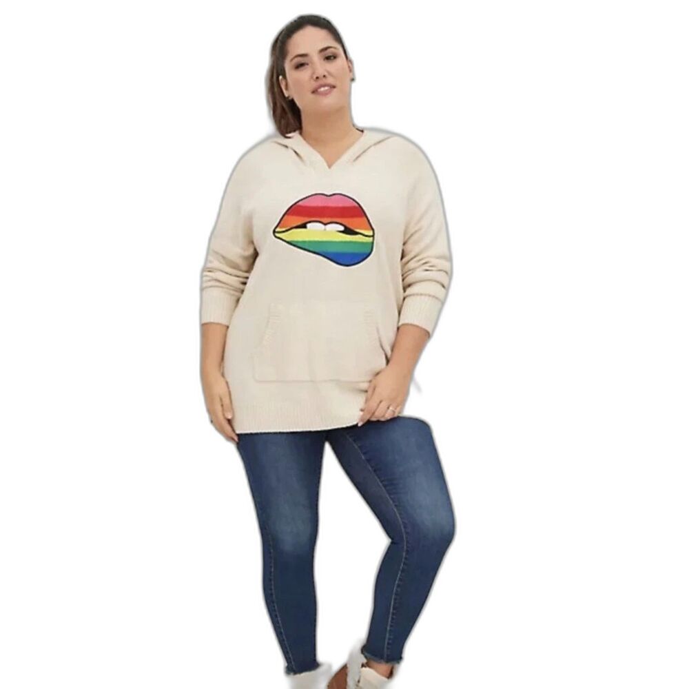 Torrid Women’s Plus 3 3X 22-24 Beige w Lips Acrylic Nylon Hoodie Tunic Sweater